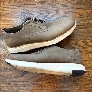 Cole Haan Taupe/gray Oxfords with White Sole men's 10